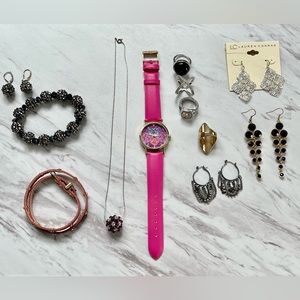 Assortment of jewelry